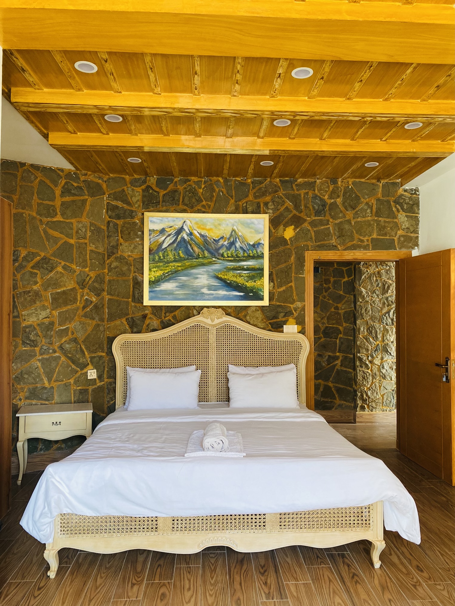 Single Luxury Room